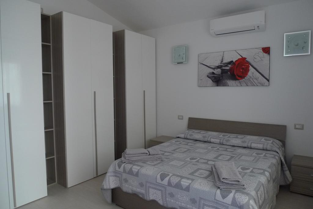 Villaggio Est Affittacamere 산테오도로 외부 사진