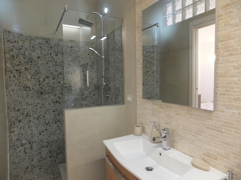 Villaggio Est Affittacamere 산테오도로 외부 사진