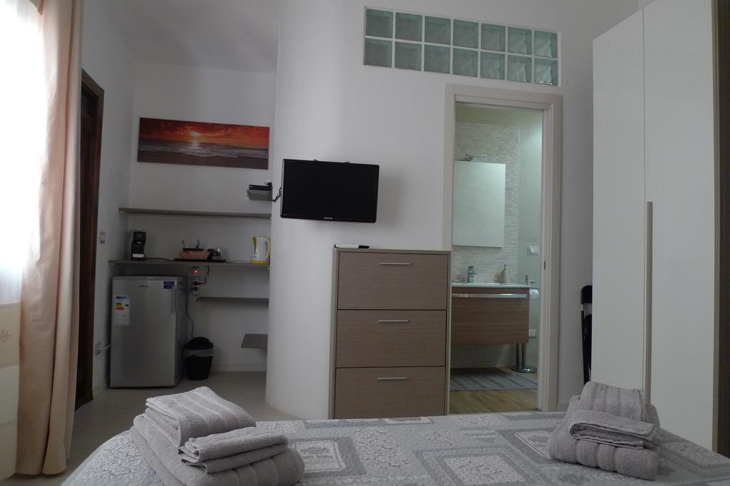 Villaggio Est Affittacamere 산테오도로 외부 사진